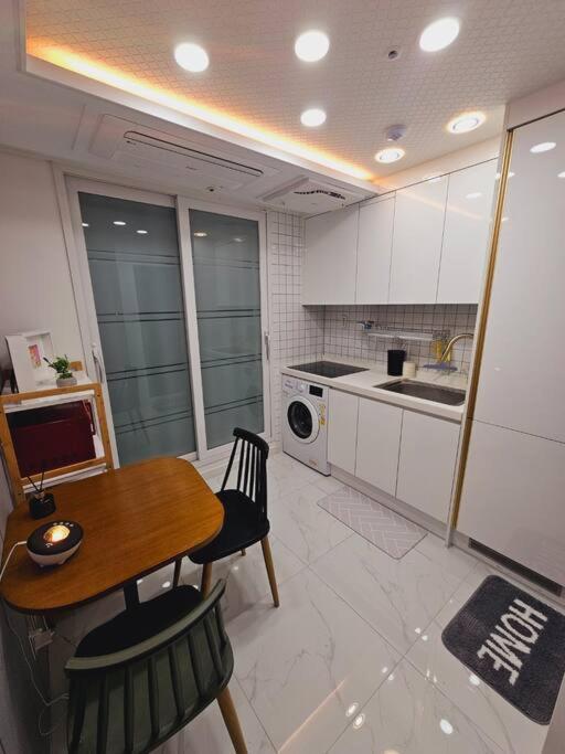 Hwagok Station House Near Hongdae Apartment Seoul